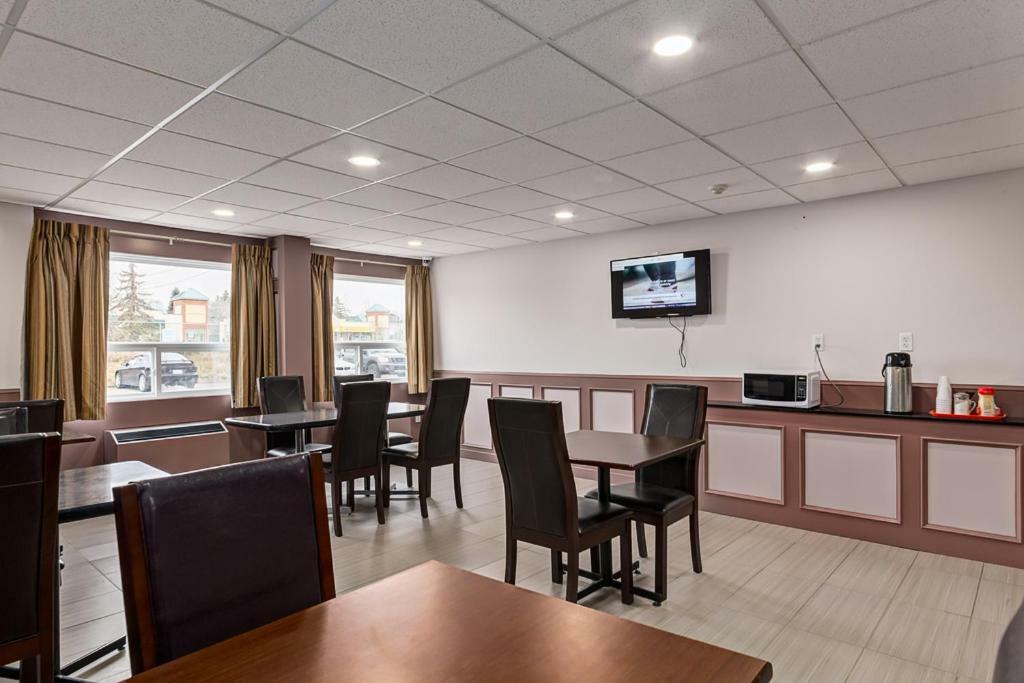 Airport Traveller'S Inn Калґарі Екстер'єр фото