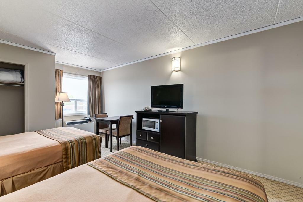 Airport Traveller'S Inn Калґарі Екстер'єр фото